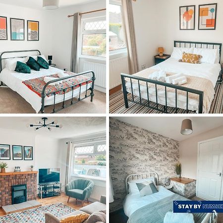 Staybynumbers - Spacious Three Bed House Royal Hillsborough Extérieur photo