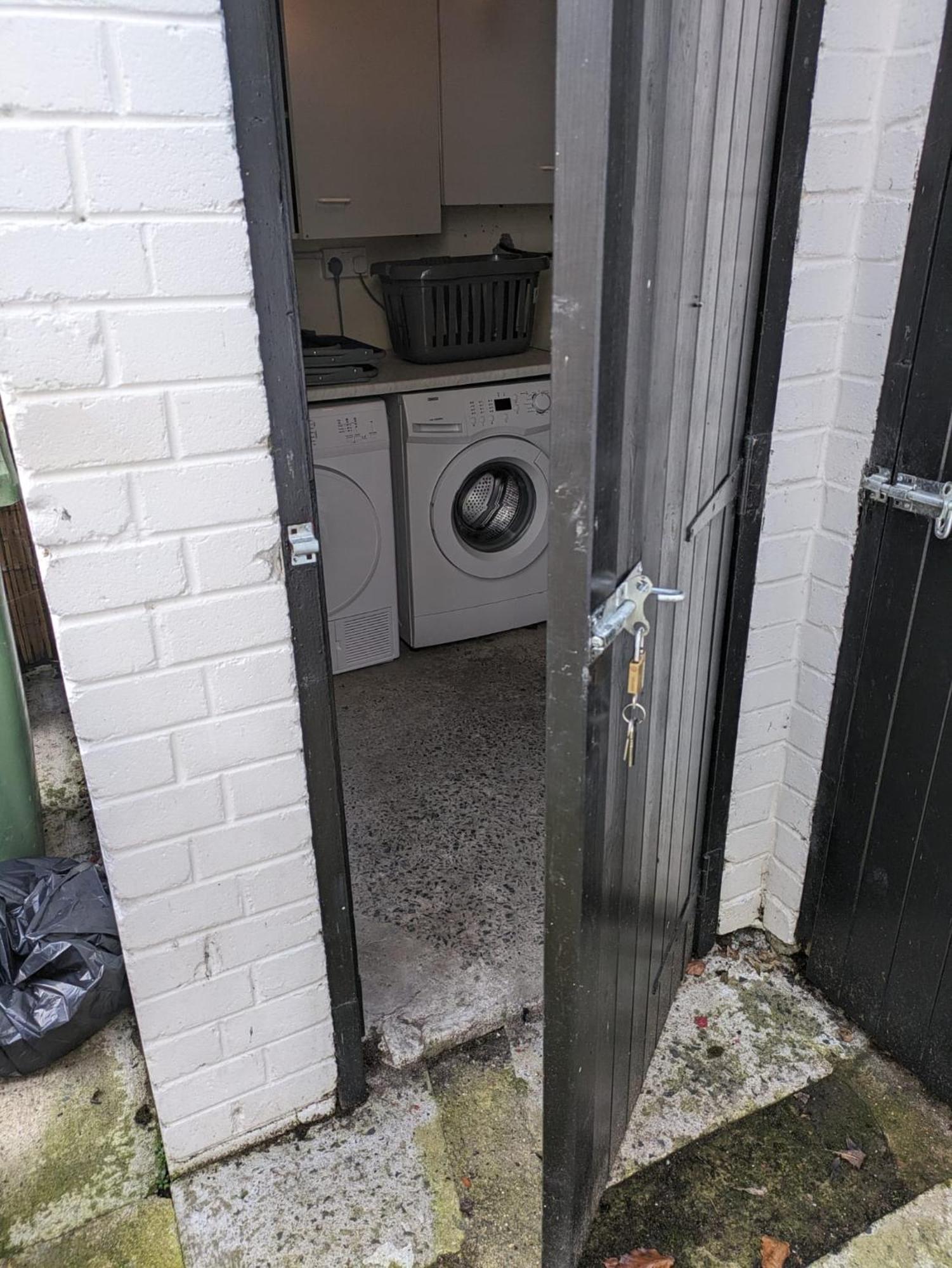 Staybynumbers - Spacious Three Bed House Royal Hillsborough Extérieur photo